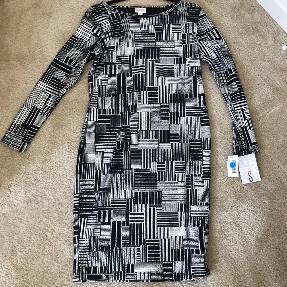 NWT small Lularoe elegant Debbie